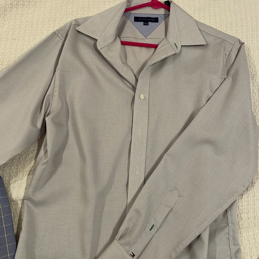 Tommy Hilfiger button down. Soft purple subtle pattern